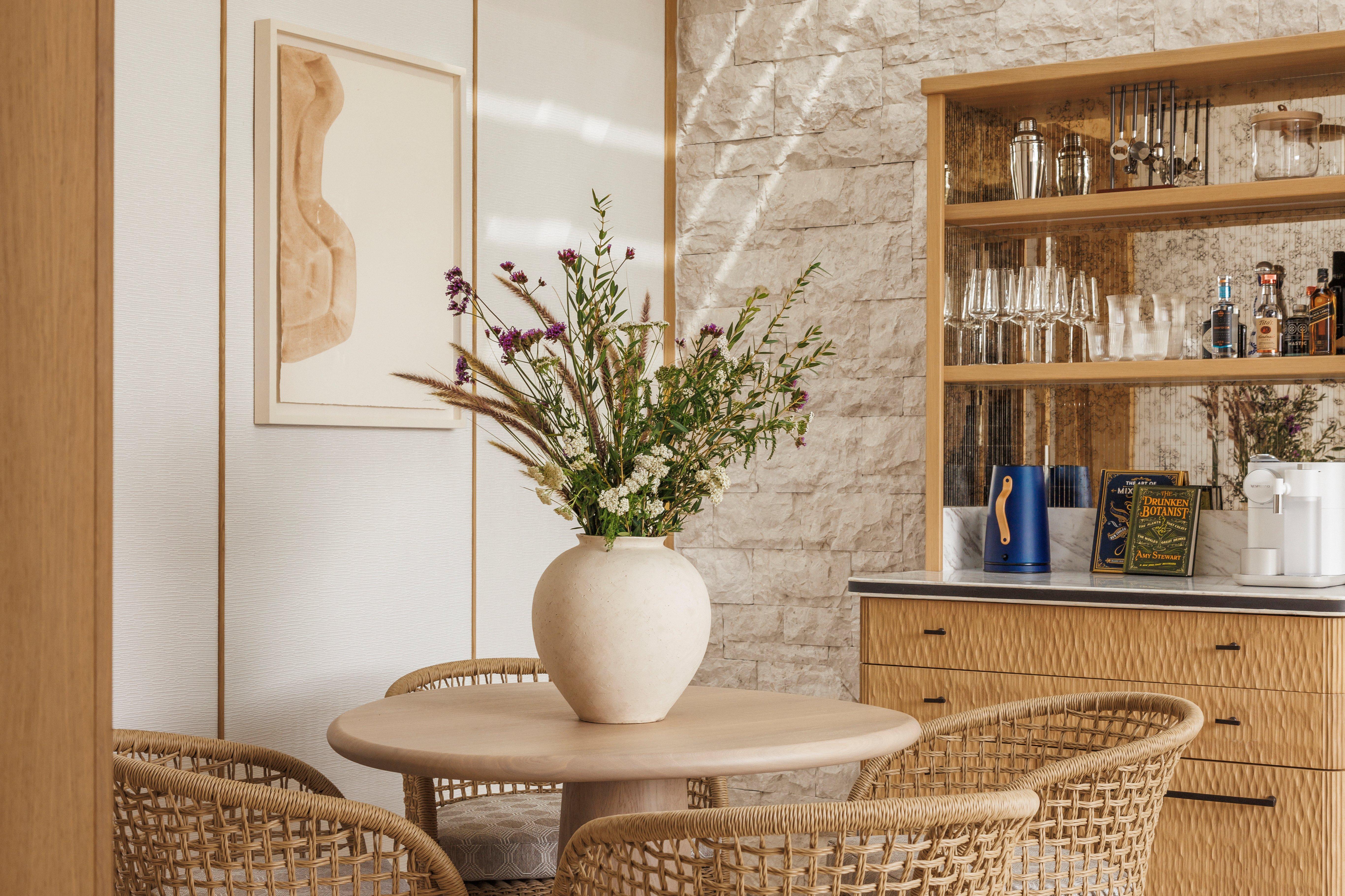 Bedroom Suite Dining